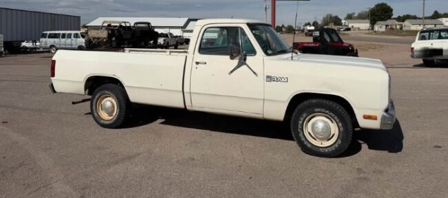1984 Dodge D150