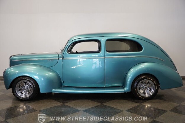 1940 Ford Deluxe