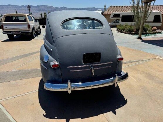 1948 Ford Deluxe