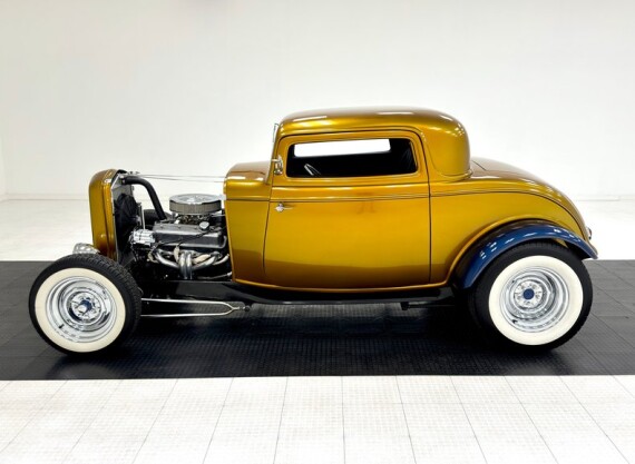 1932 Ford 3 Window