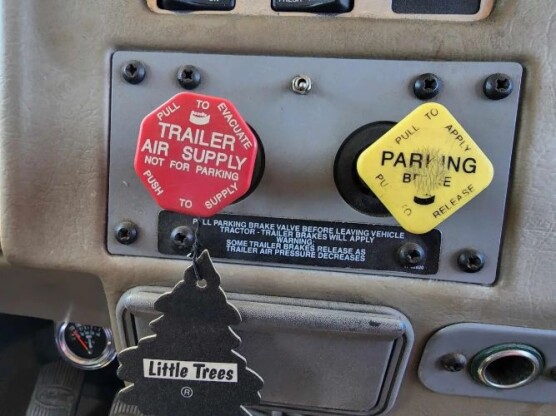 2006 Peterbilt 335