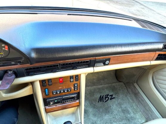 1990 Mercedes-Benz 300SEL