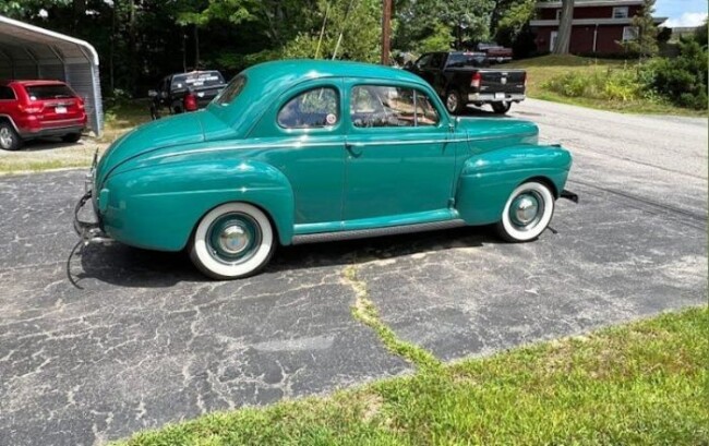 1941 Ford Deluxe