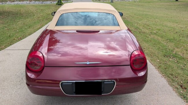 2004 Ford Thunderbird