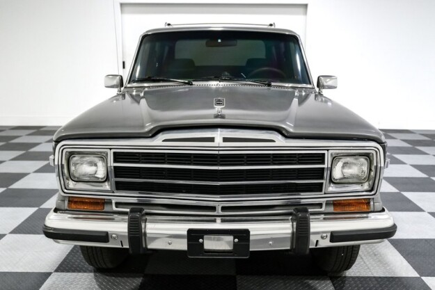1990 Jeep Grand Wagoneer