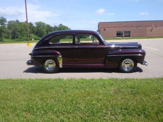 1947 Ford Deluxe