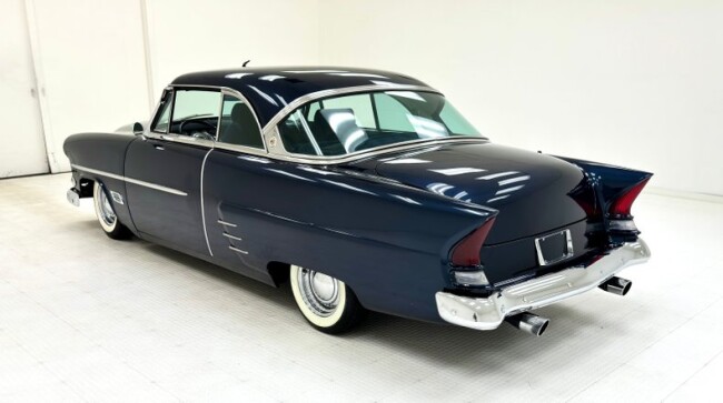 1953 Ford Crestline