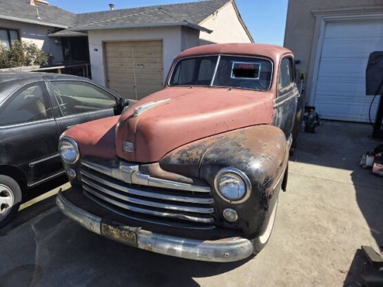 1947 Ford Deluxe