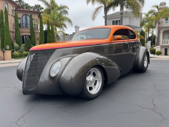 1937 Ford Custom