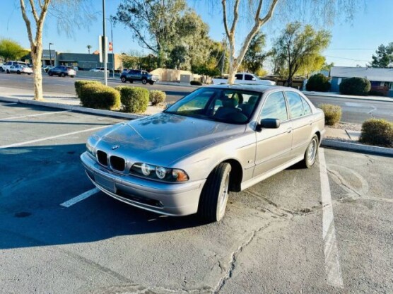 2001 BMW 525i