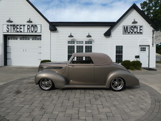 1938 Ford Roadster