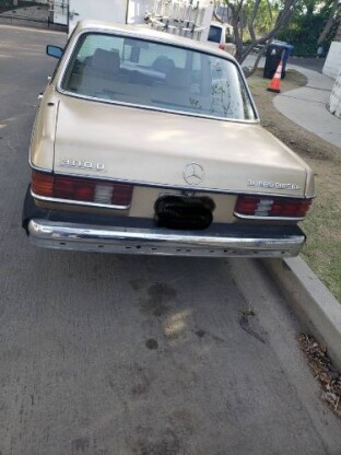 1985 Mercedes-Benz 300D