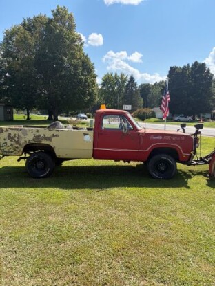 1975 Dodge W200