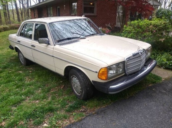1982 Mercedes-Benz 300D