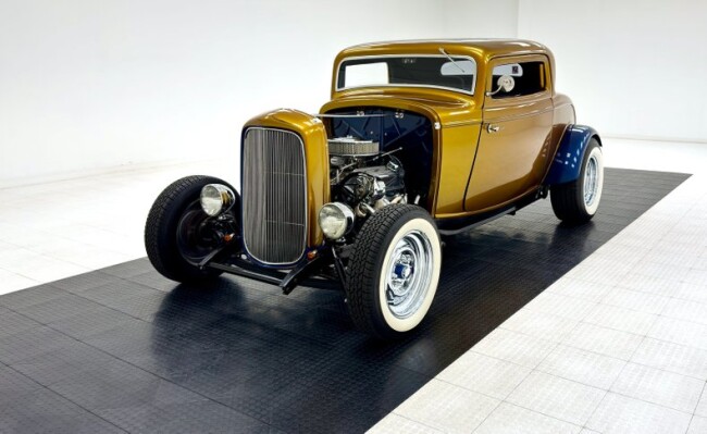 1932 Ford 3 Window