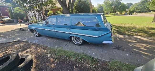 1961 Chevrolet Parkwood