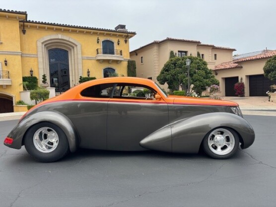 1937 Ford Custom