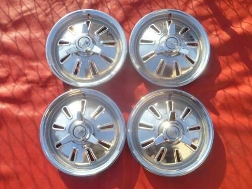 Accessories - Chevrolet: 1956 - 1965 Corvette Hubcaps