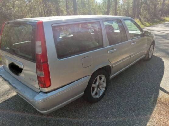 2000 Volvo V70